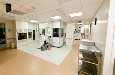 北京安達(dá)泰橡膠地板生產(chǎn)廠(chǎng)家成功客戶(hù)案例：某醫(yī)院科室門(mén)診橡膠地板使用案例、醫(yī)用醫(yī)院橡膠地板案例圖